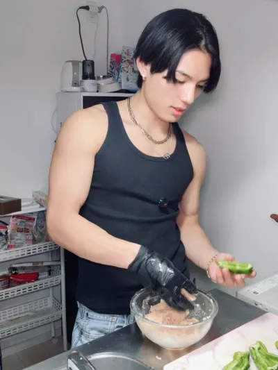 肉詰めピーマン